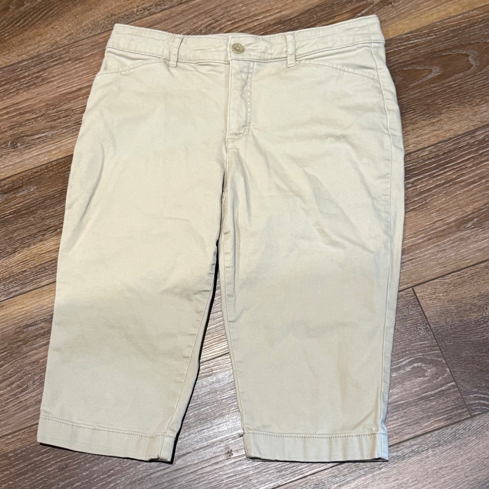 St. Johns Bay Womens 10P Tan Capri Pants Mid Rise Cotton Blend Chino Petite